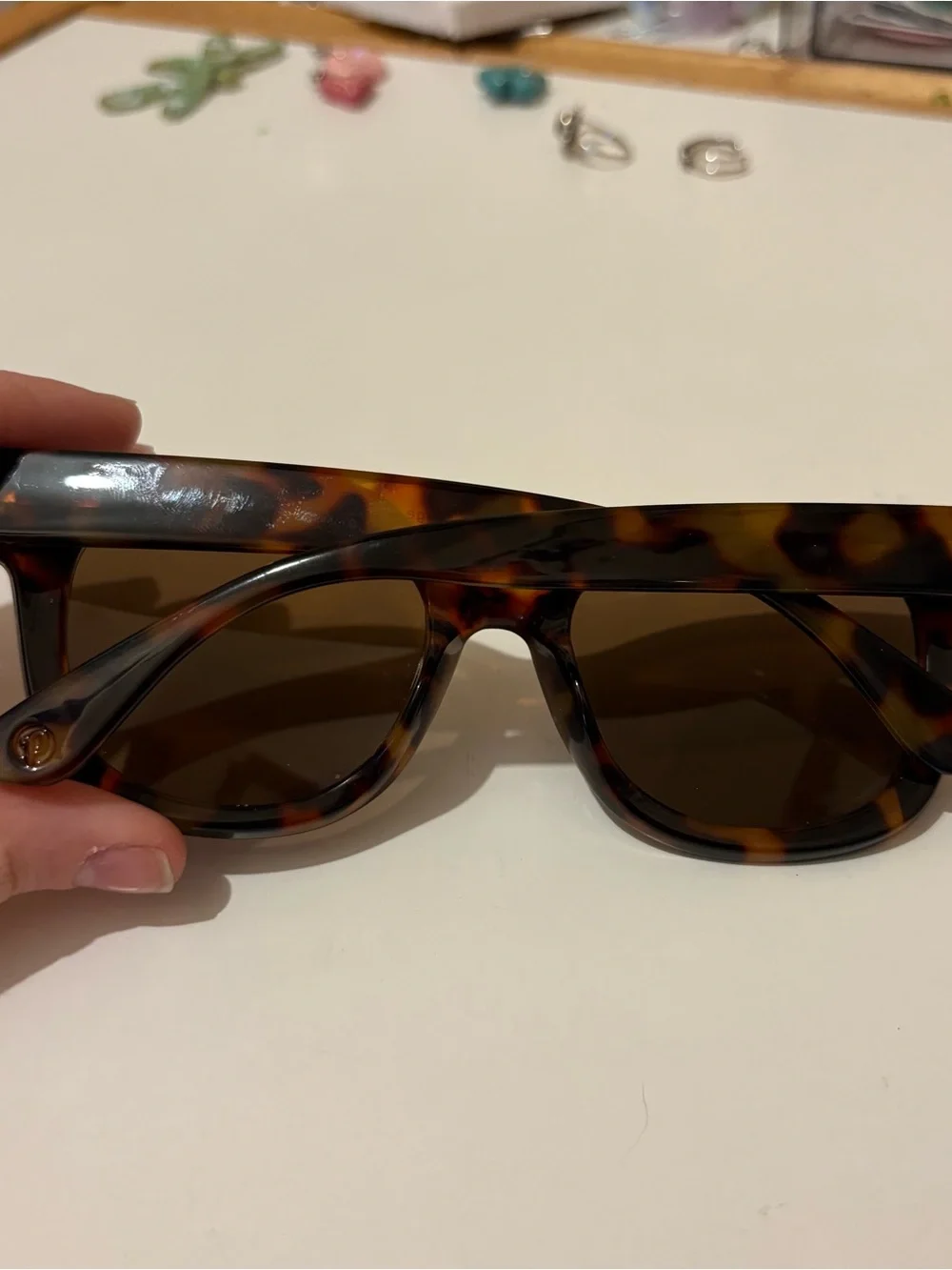 Peepers tortoiseshell sunglasses